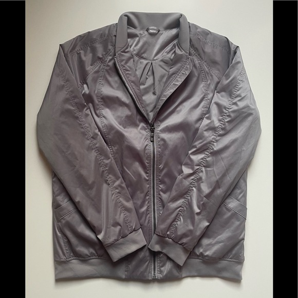 Lululemon Trace Back Bomber Jacket - Picture 3 of 11